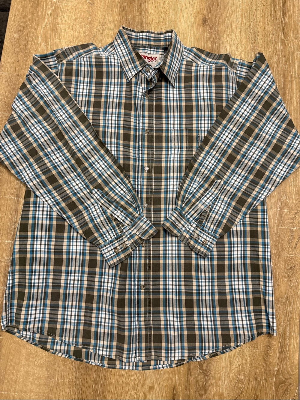 Wrangler Brown and Blue Plaid Long-Sleeve Button-Down Shirt